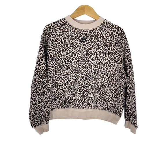Nike Tops - Nike Oversized Leopard Crewneck Pullover Sweatshirt Womens XS